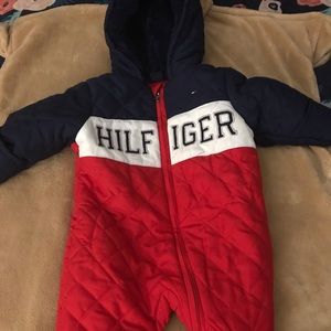 Baby boy Tommy Hilfiger snowsuit. 0-6M fur lined